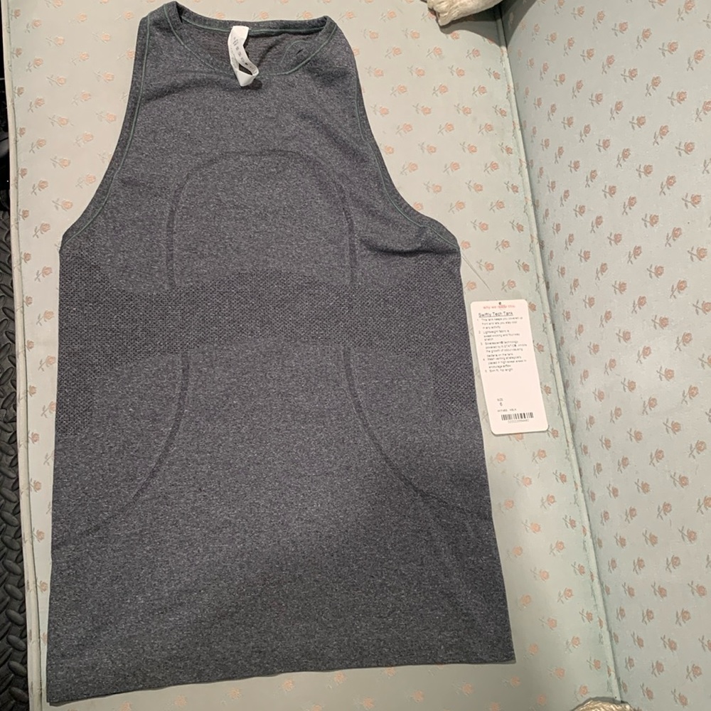 Lululemon Swiftly Tech Tank